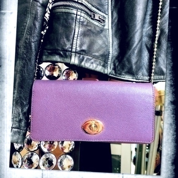 COACH PURPLE CROSSBODY BAG CLUTCH WALLET ON GOLD BEADED CHAIN - Picture 8 of 16